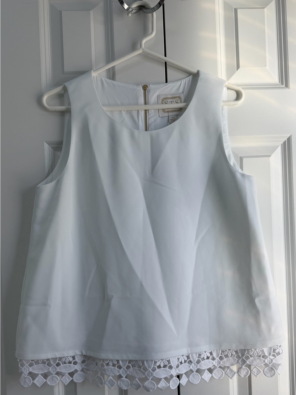 Sail to Sable White Sleeveless Lace-Hem Camisole